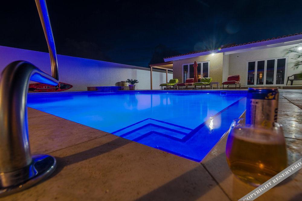 Aruba'S Bakval Suites מראה חיצוני תמונה